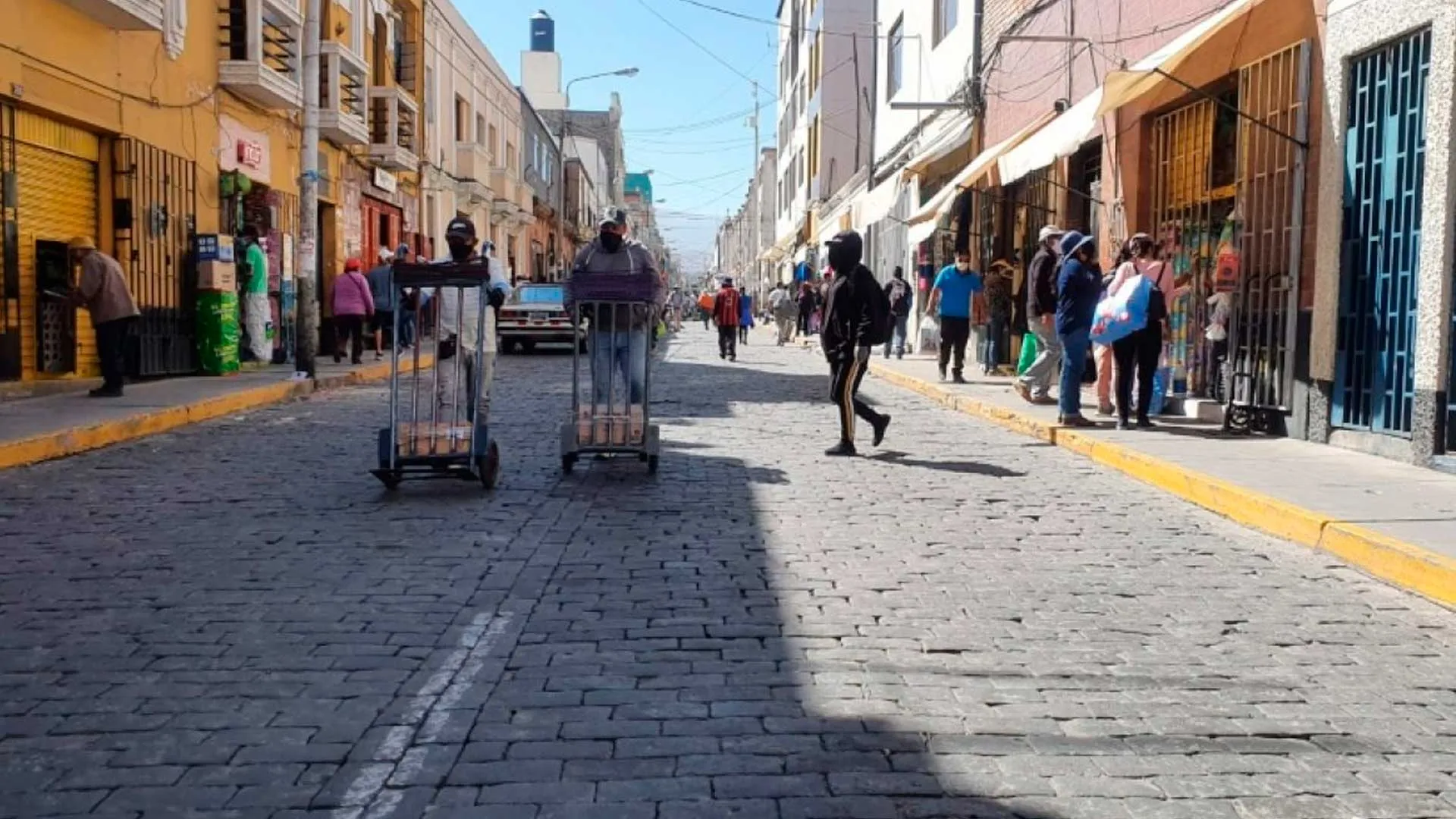 Los 5 departamentos y las 34 provincias que ingresan a cuarentena para frenar los rebrotes 7 Los 5 departamentos y las 34 provincias que ingresan a cuarentena para frenar los rebrotes