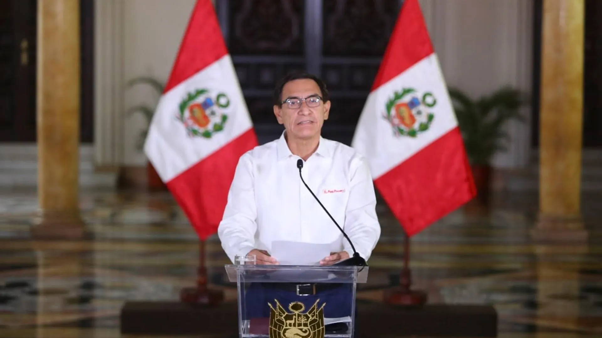 Martín Vizcarra pidió disculpas y calificó de “conspiración” las llamadas de Merino a las Fuerzas Armadas