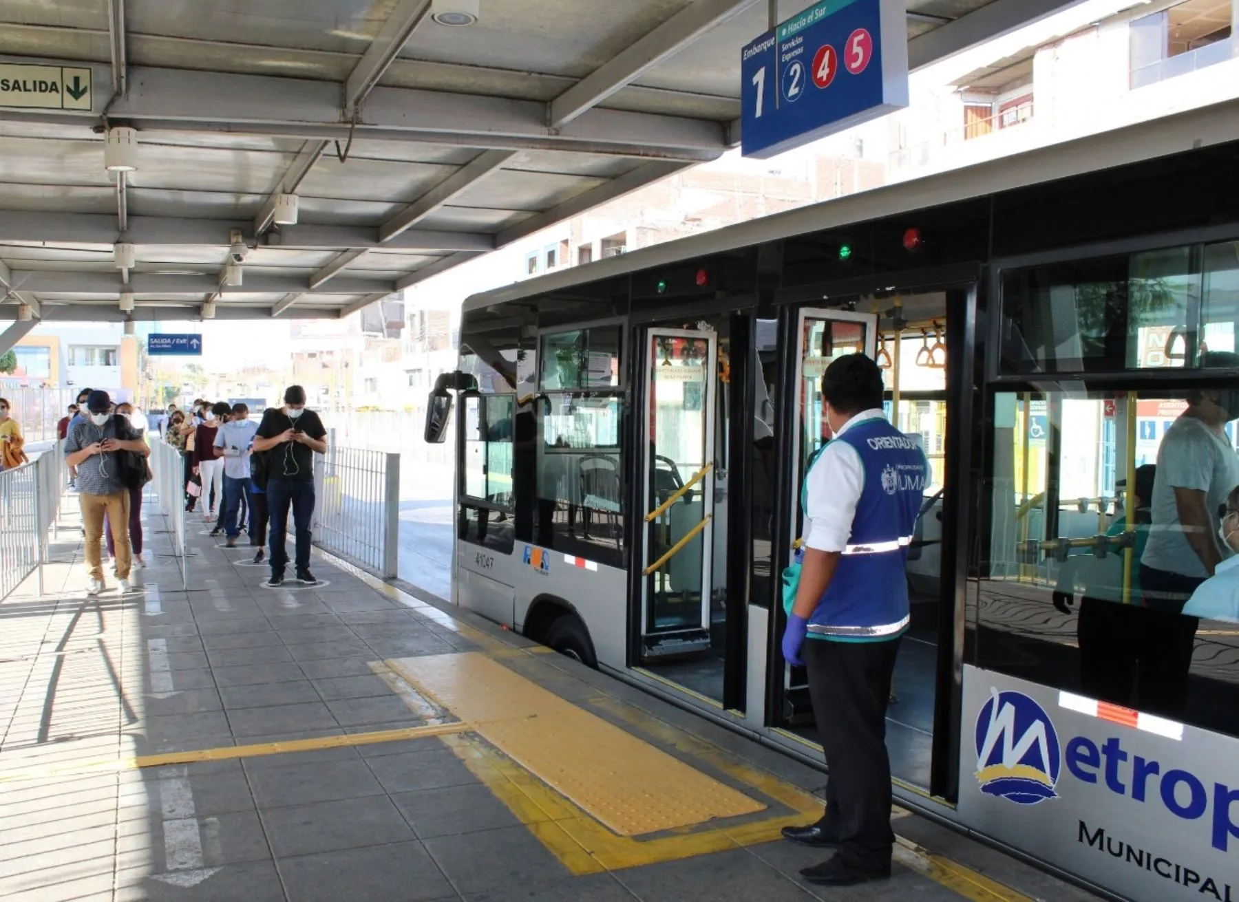 Ejecutivo subsidiará parte de los pasajes del Metropolitano