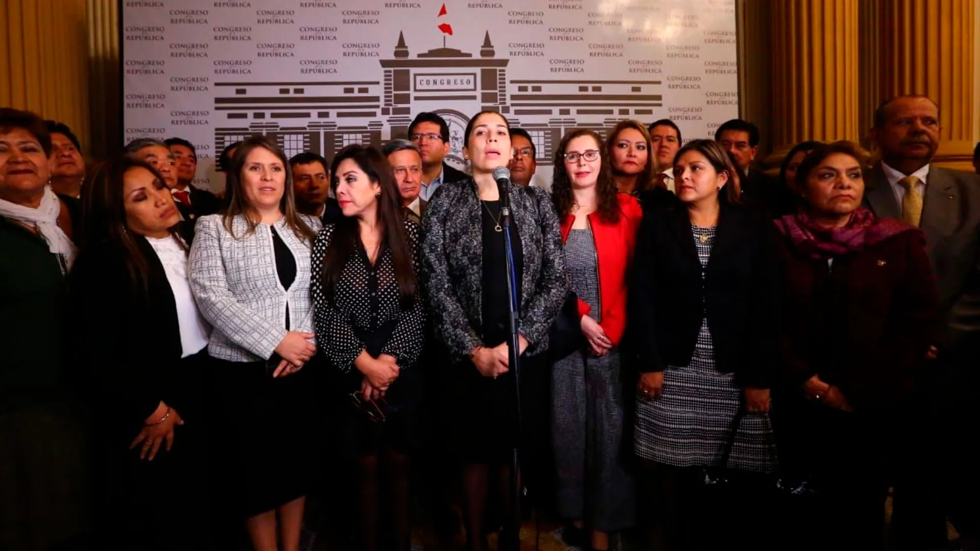 No solo reforma política