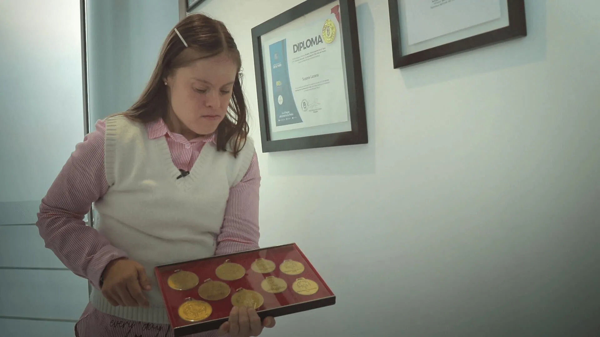 Documental sobre vida de poeta con síndrome de Down queda finalista en concurso de cortometrajes en Chile