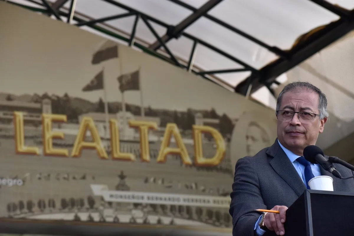 Petro cancela su participación en la cumbre de Ucrania al entenderla como un alineamiento con la guerra