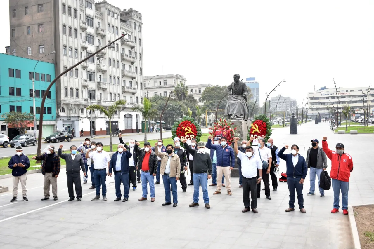 Piden que Vizcarra renuncie por decencia