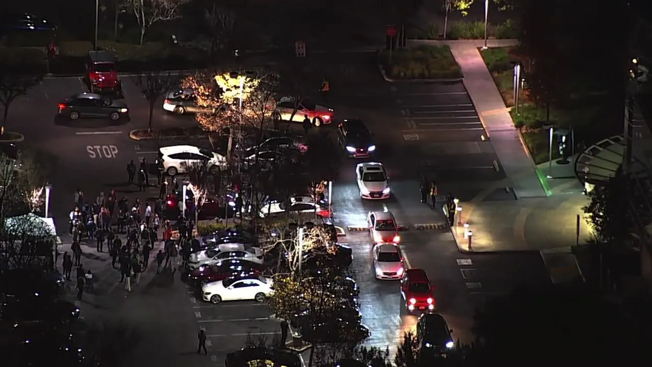 Policía evacúa el edificio de Facebook por una amenaza de bomba