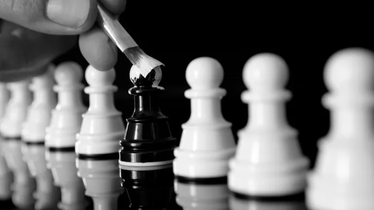 Racismo = poder + prejuicios 3 Racismo = poder + prejuicios