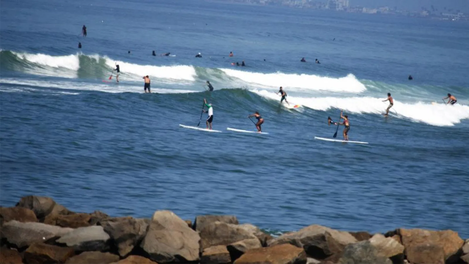 Miraflores vuelve a permitir el surf en sus playas