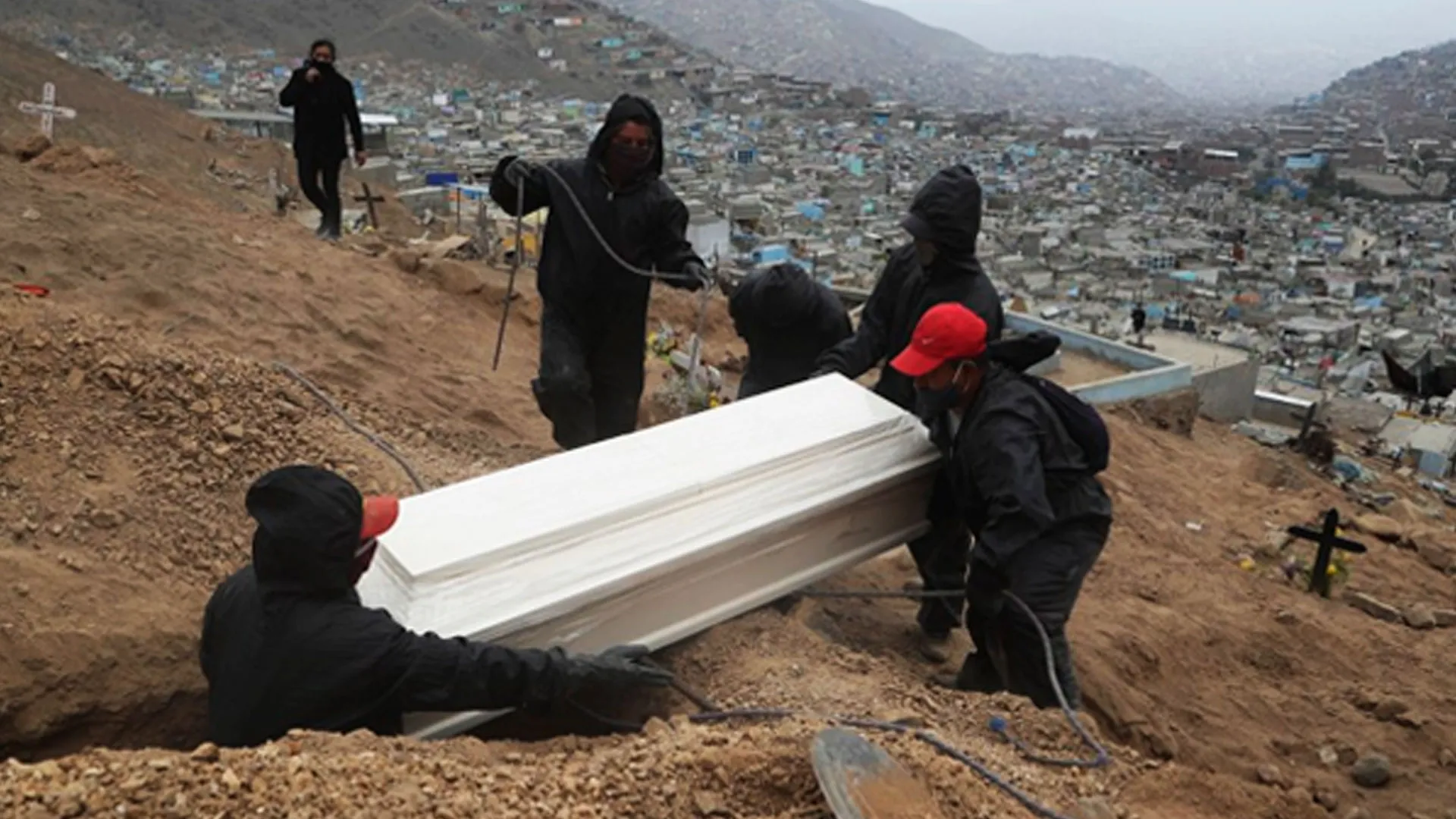 Un estadio lleno de muertos