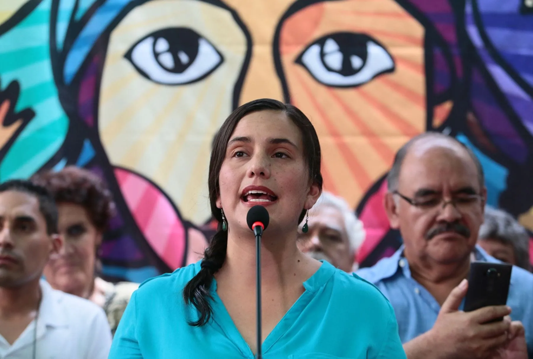 Verónika: "No vamos a permitir que personas procesadas por corrupción mellen el proceso"