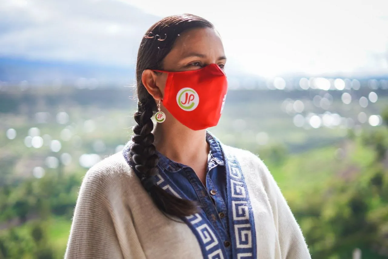 Verónika Mendoza exige al presidente Sagasti aplicar ley para garantizar producción y distribución del oxígeno medicinal