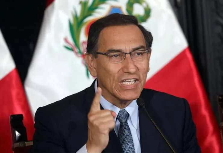 Vizcarra plantea que pueblo cierre Congreso mediante referendo