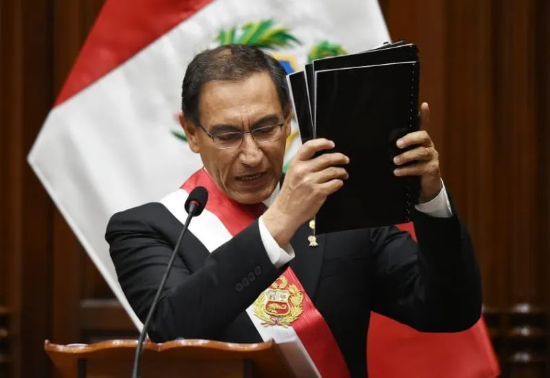 Vizcarra protesta, pero no usa la Constitución 10 Vizcarra protesta, pero no usa la Constitución