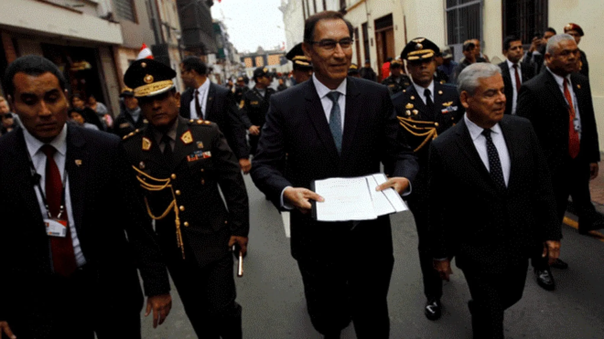 Martín Vizcarra presentó proyecto que declara en emergencia al Ministerio Público