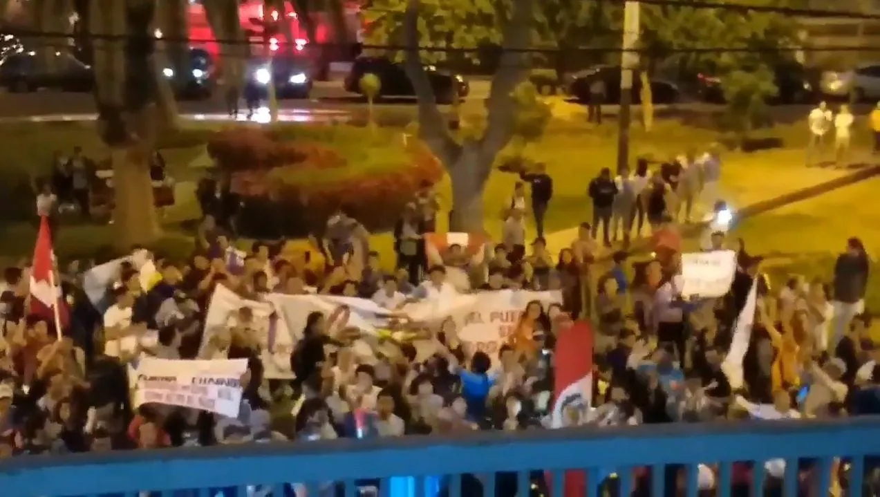 Ciudadanos se movilizan nuevamente en apoyo a los fiscales José Domingo Pérez y Rafael Vela