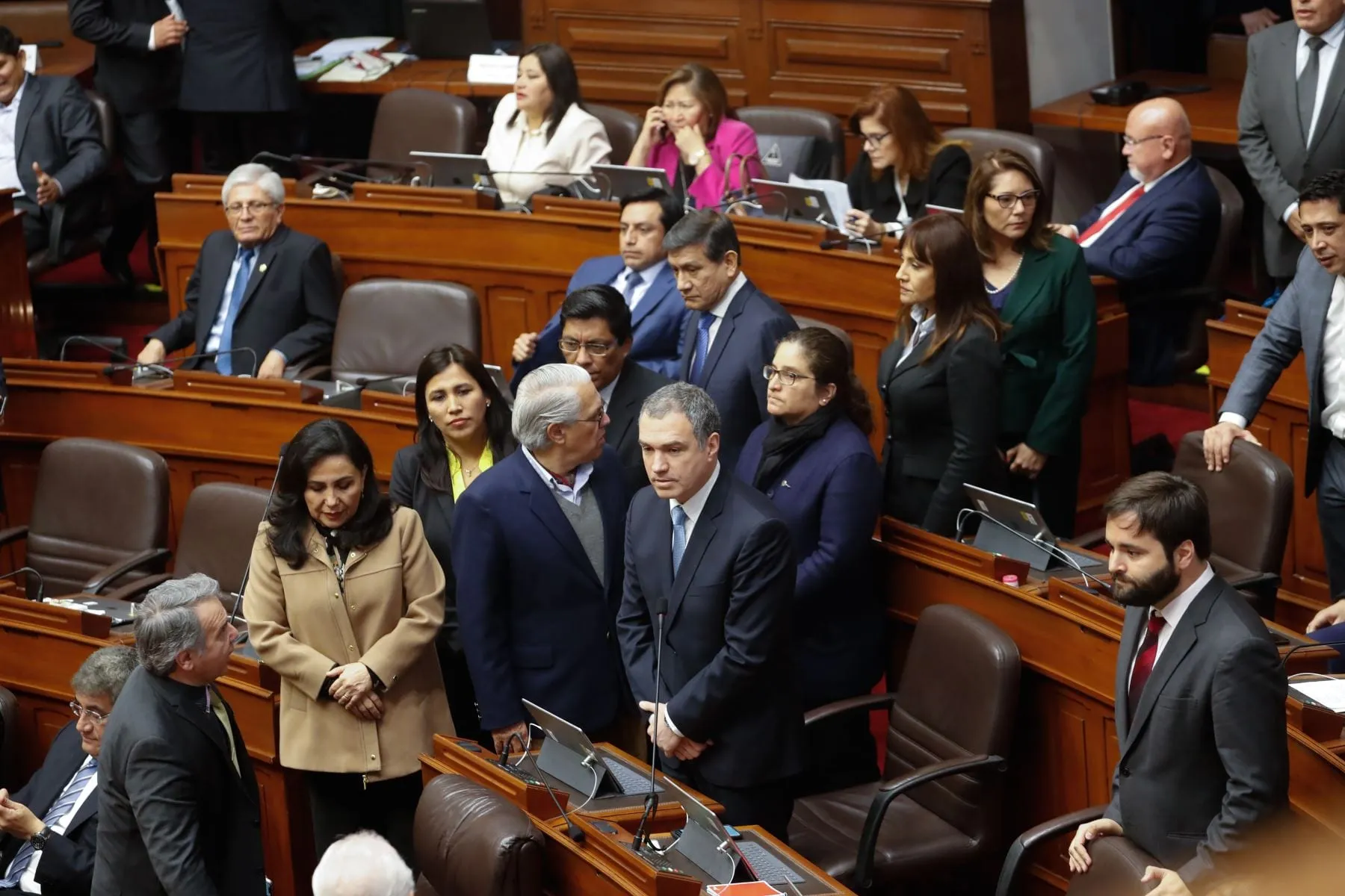 Salvador del Solar presentó cuestión de confianza por elección del TC