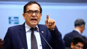 Alberto Quintanilla Keiko protege a Hinostroza y Chavarry porque la blindan