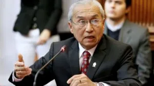Apartan a fujimorista Chavarry de Comision de Alto Nivel Anticorrupcion