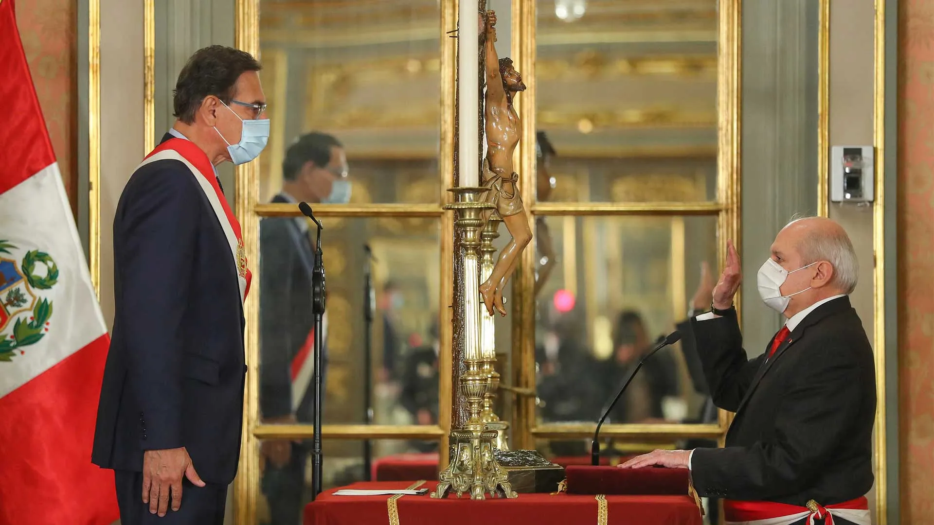 Designacion de Cateriano es estrategia de Vizcarra para defender modelo economico