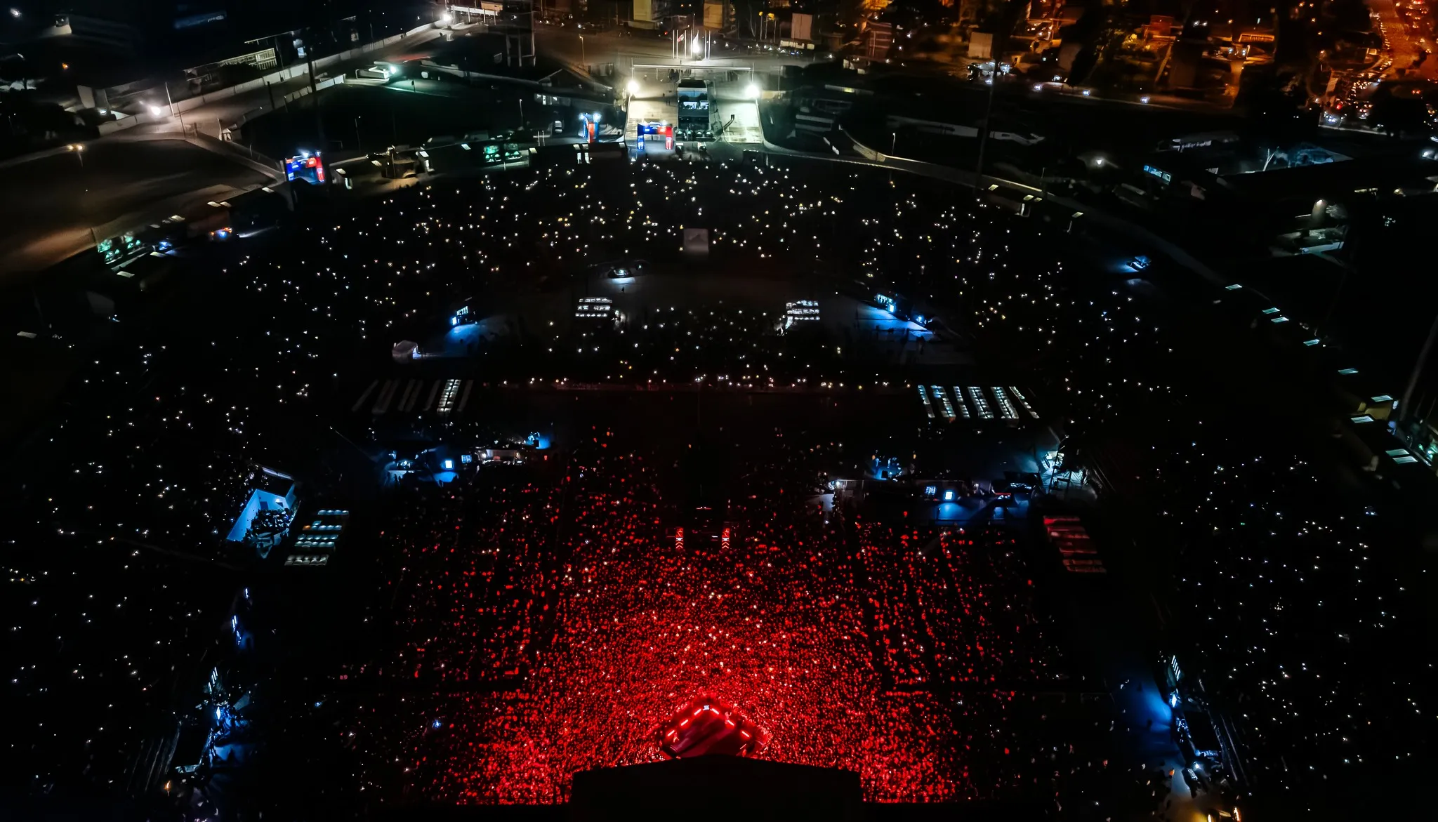 Reggaetón Lima Festival congregó a 35 mil personas el sábado en el estadio de San Marcos. Este lunes, el recinto fue clausurado. (Foto: Facebook/Reggaeton Lima Festival/Raul Umeres)