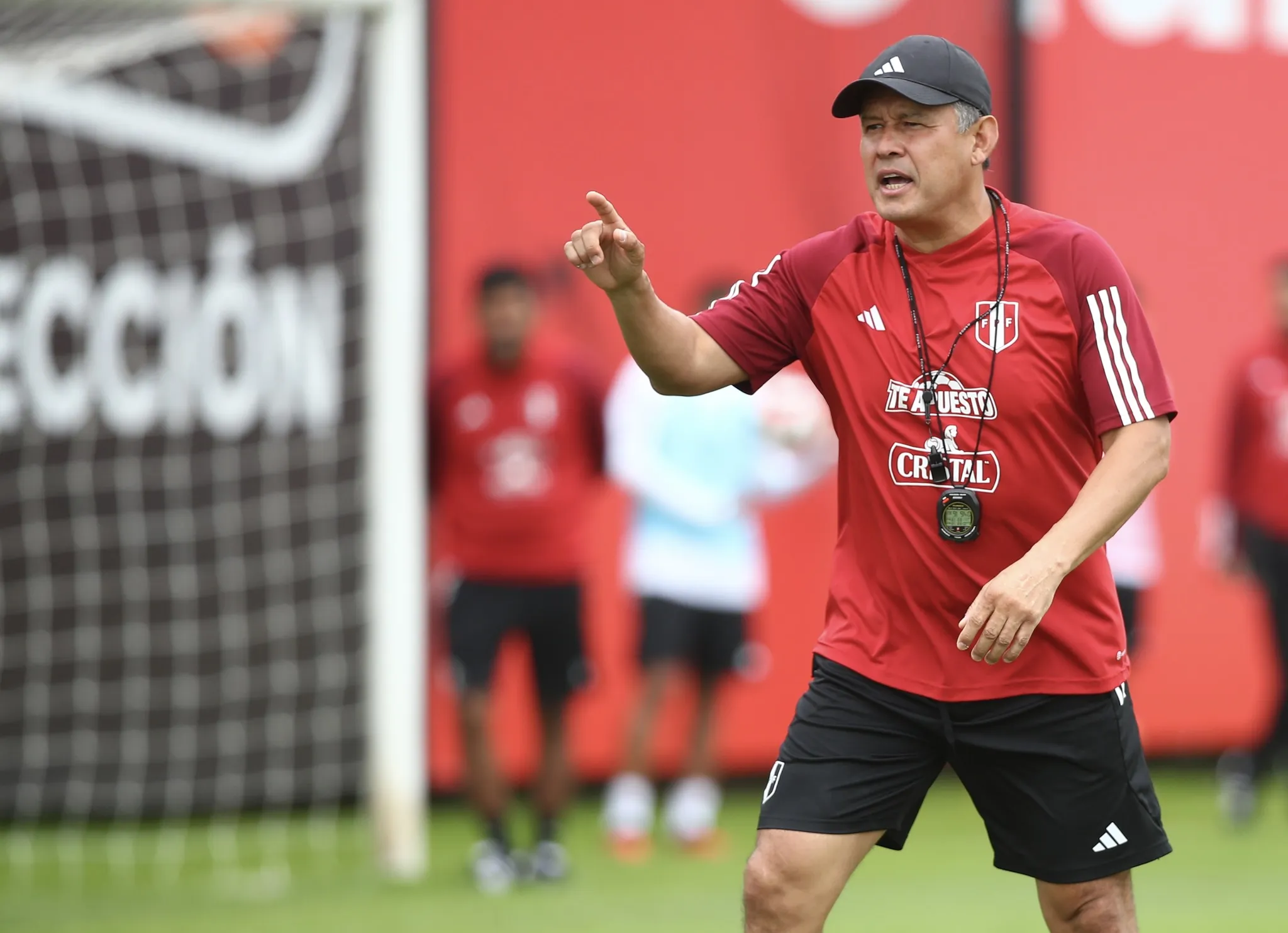 Los nuevos valores en la era Reynoso 2 Juan Reynoso, director técnico de la selección peruana de fútbol. (Foto: Facebook FPF)