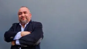 Entre lo fantastico y lo realista