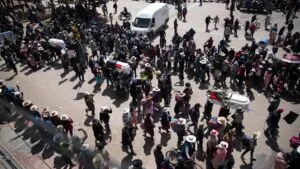 EuropaPress 4917234 11 january 2023 peru juliaca people bid farewell to dozens of dead after