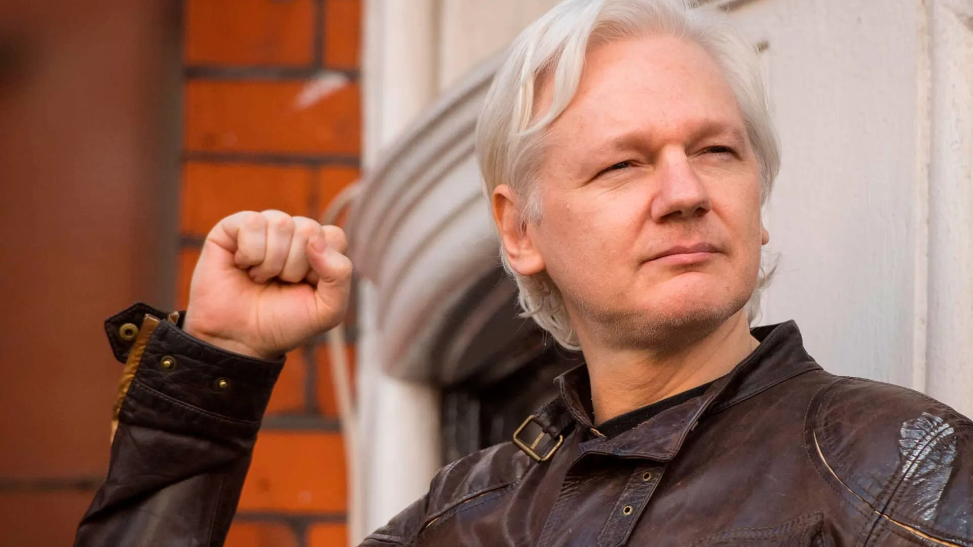 La guerra avanza 8 Julian Assange