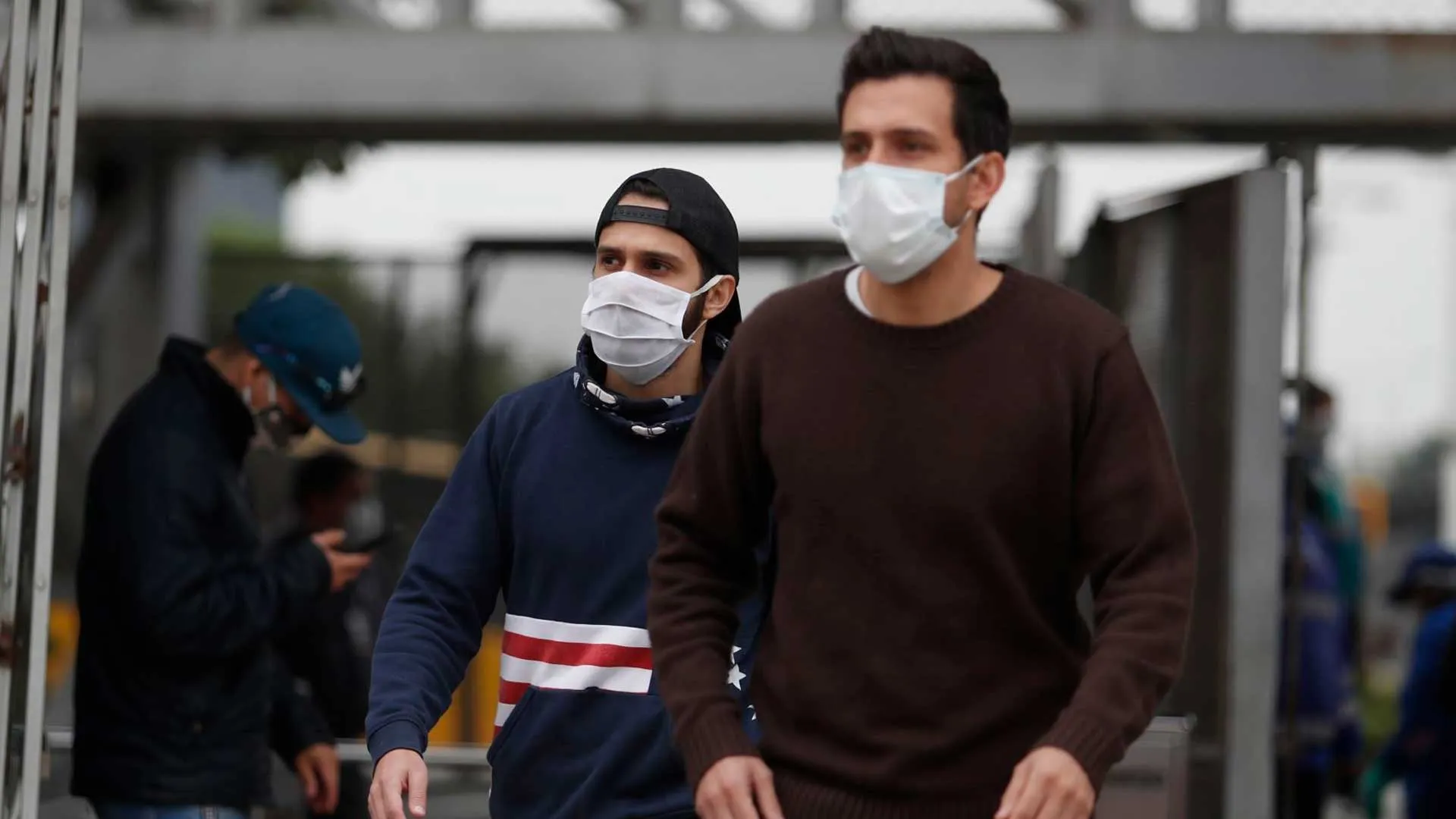 La OMS advierte que la pandemia esta cambiando y que la propagacion esta siendo impulsada por jovenes