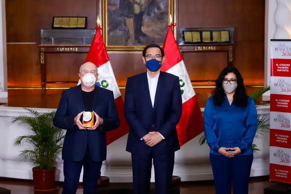 Martin Vizcarra insta a peruanos a colaborar con la colecta digital de la Liga Contra el Cancer