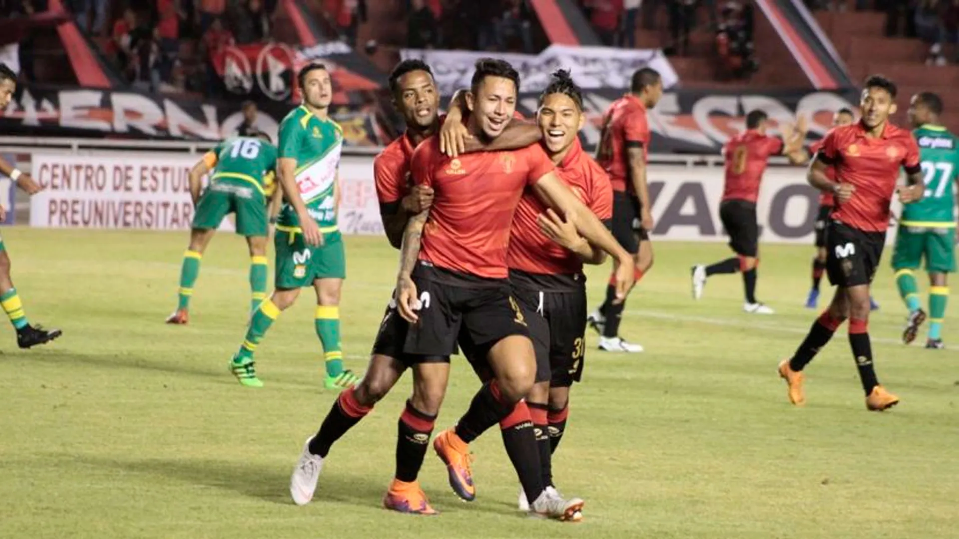 Melgar y San Martin punta compartida