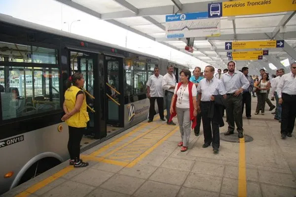 Metropolitano Estacion Naranjal 1