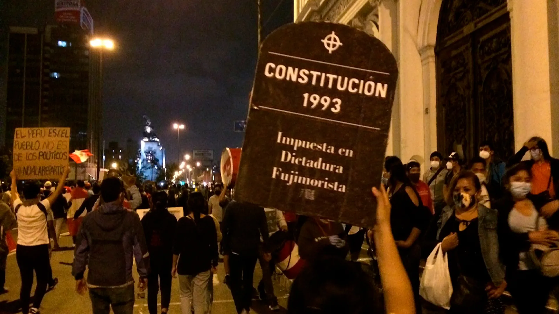 Sagasti debe garantizar que este 11 abril los peruanos decidan mediante referendum si quieren nueva Constitucion