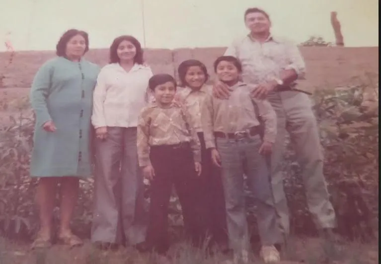 "Se me infla el pecho de orgullo de ser tu hijo" 2 Se me infla el pecho de orgullo de ser tu hijo 2