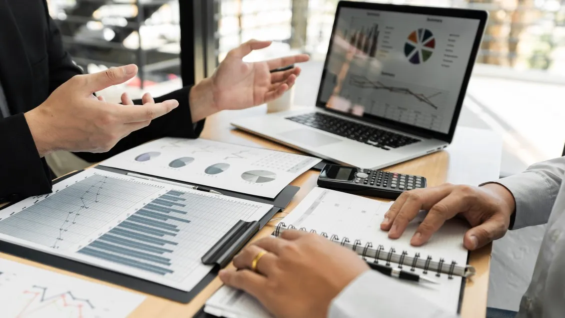 Si hablamos de capacitacion de empleados hablamos de Absorb LMS 2