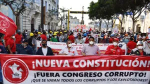 Trabajadores piden a Sagasti segunda urna para que pueblo decida el 11 de abril si quiere nueva Constitucion