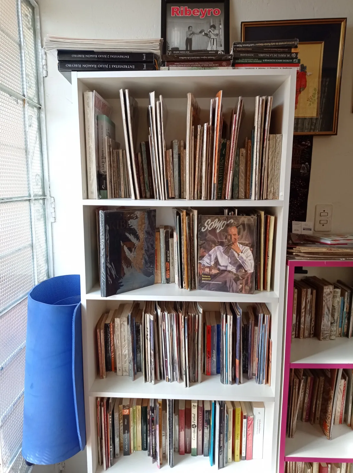 Víctor Solís Ramírez, un apasionante coleccionista de la obra de Julio Ramón Ribeyro 3 Victor Solis tiene las publicaciones sobre Ribeyro asi como su obra en orden cronologico