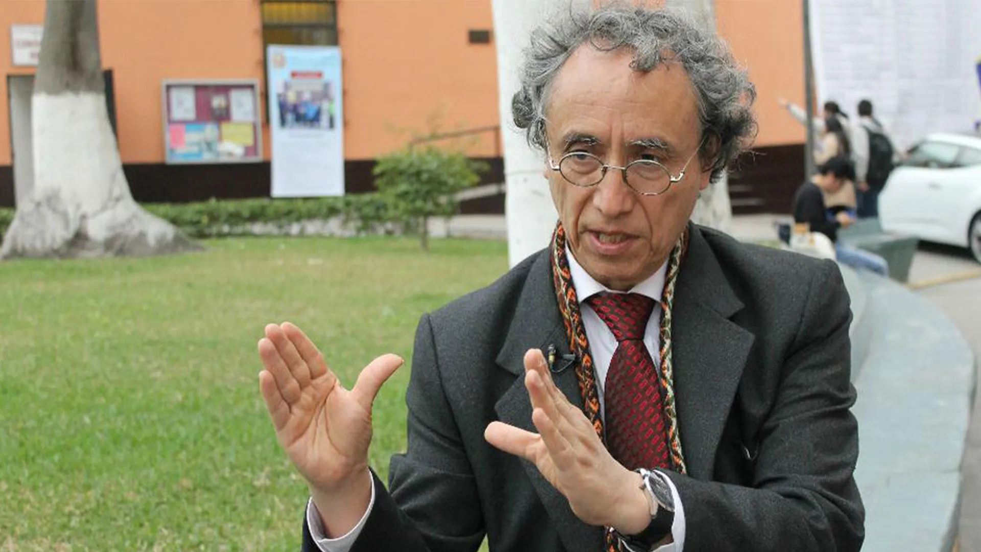 Zenon Depaz catedratico e investigador de la escuela de filosofia en la UNMSM
