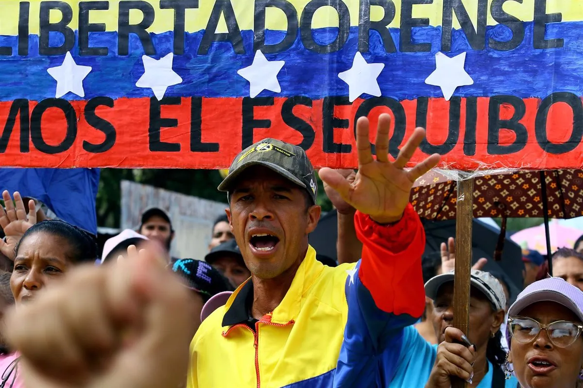 Archivo - Los venezolanos celebran el referéndum sobre el Esequibo, un territorio en disputa - Europa Press/Contacto/Juan Carlos Hernandez