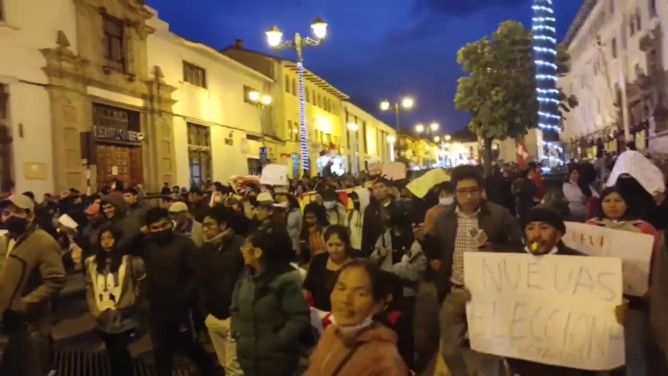 Crece protesta contra el Congreso