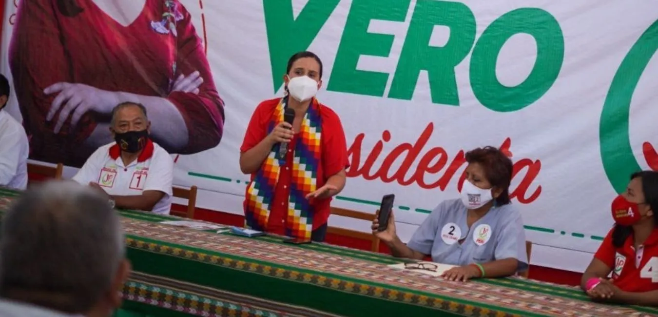 En la heroica Tacna, Verónika presenta proyecto de ley para cambiar la Constitución fujimorista