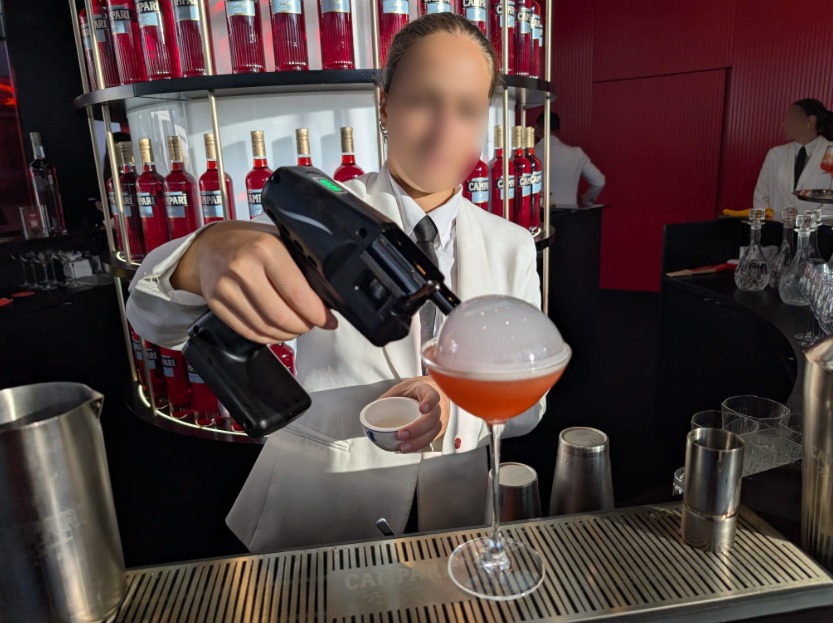 Cocktail inventado expresamente para el festival de Venecia. En el Lounge de Campari. Foto David Sánchez