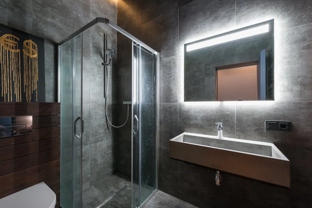 Espejos de baño con tecnología avanzada: transforma tu espacio con estilo | Foto: Pexels