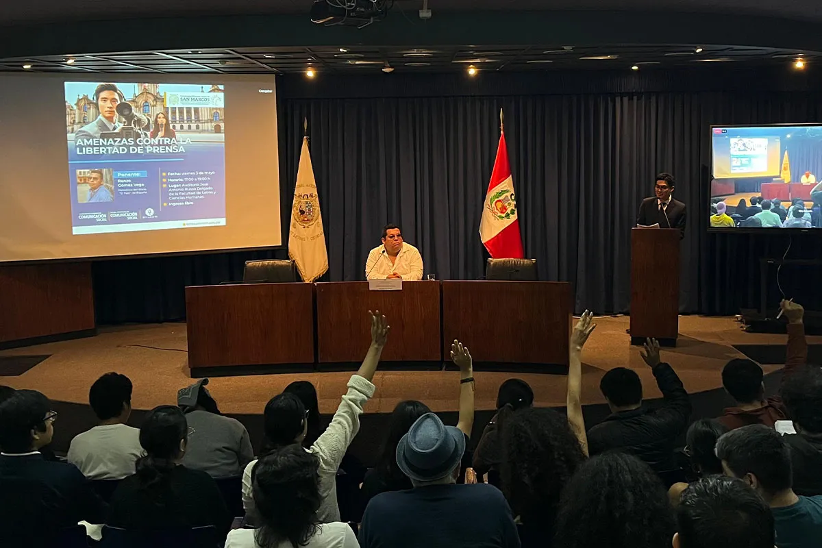 Periodista Renzo Gómez destacó que entre 2022 y 2023 se produjeron más de 300 ataques a periodistas en el Perú (Foto: Maria Ximena Zuzunaga Guardia)