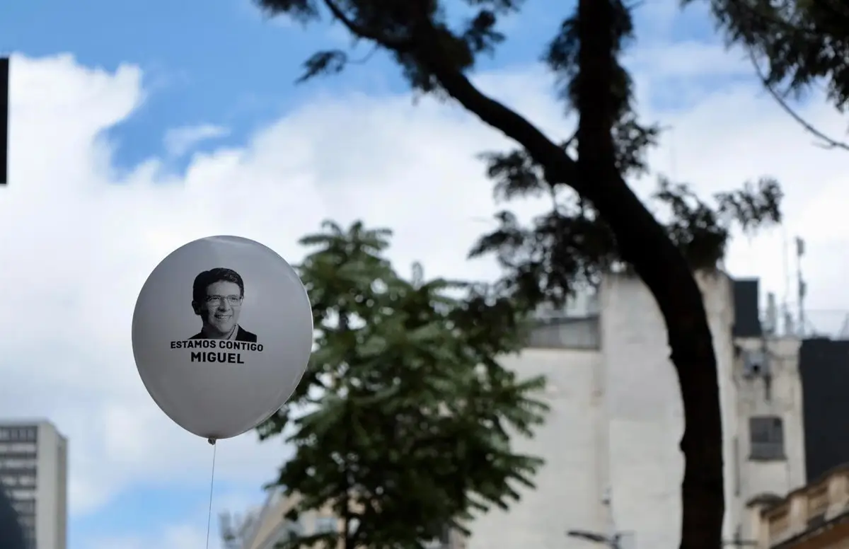 Archivo - Imagen de archivo de una manifestación a favor del senador colombiano Miguel Uribe, víctima de un atentado durante un acto de campaña a las afueras de Bogotá - Europa Press/Contacto/Isabella Bobadilla - Archivo