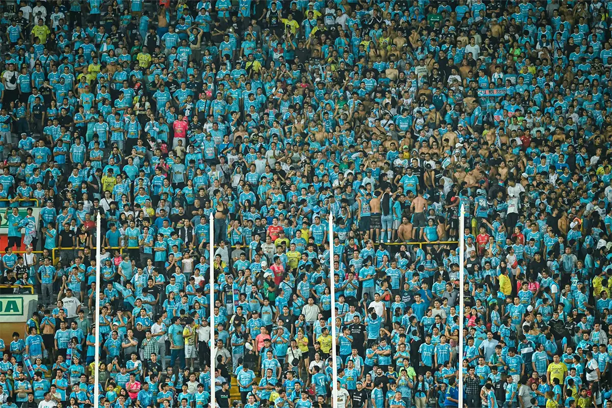 Hinchada de Sporting Cristal | Foto: Facebook