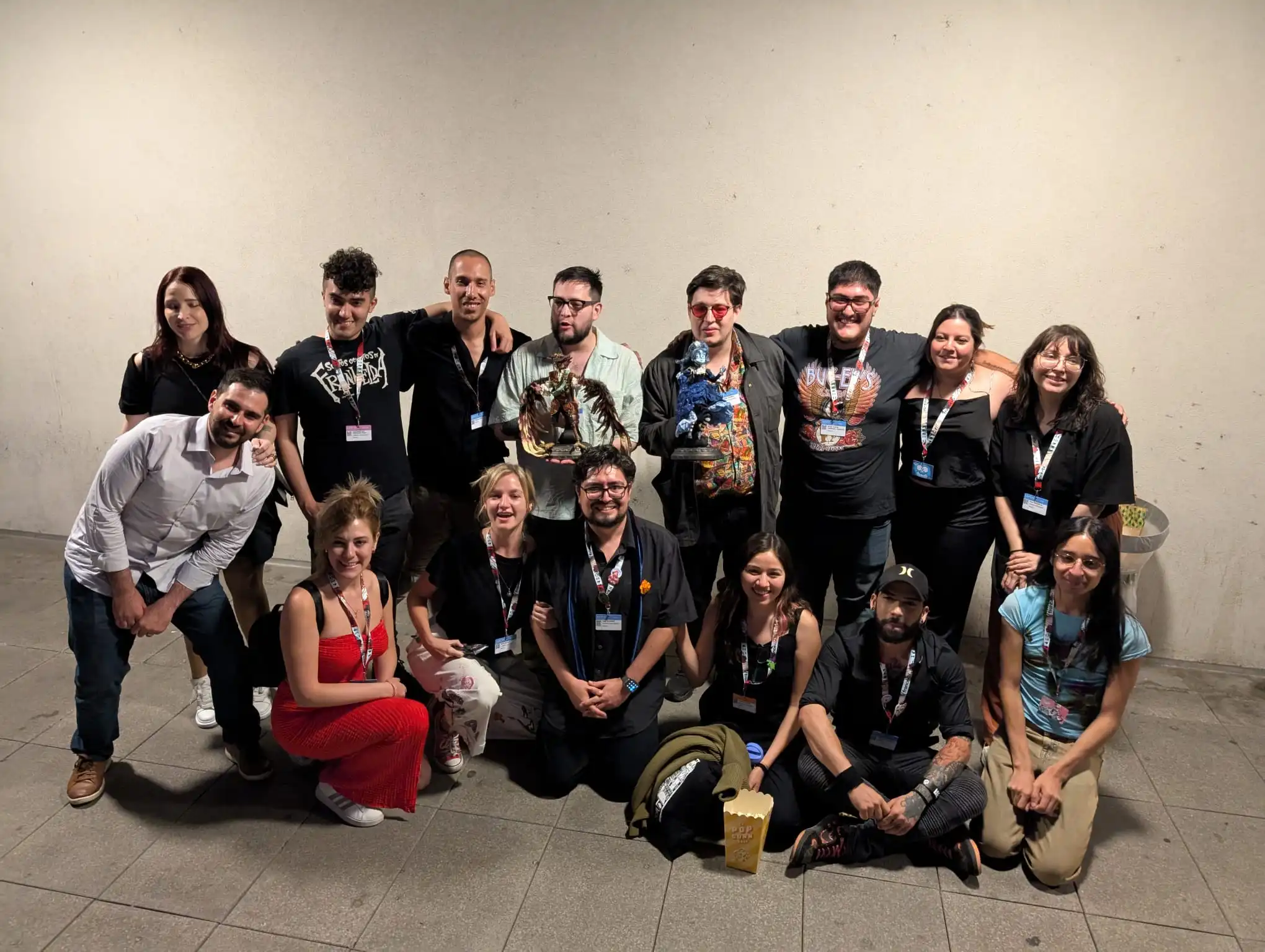 Soy Frankelda: Un Grito Mexicano que Sacude Annecy 2 Equipo de Soy Frankelda a la salida del estreno