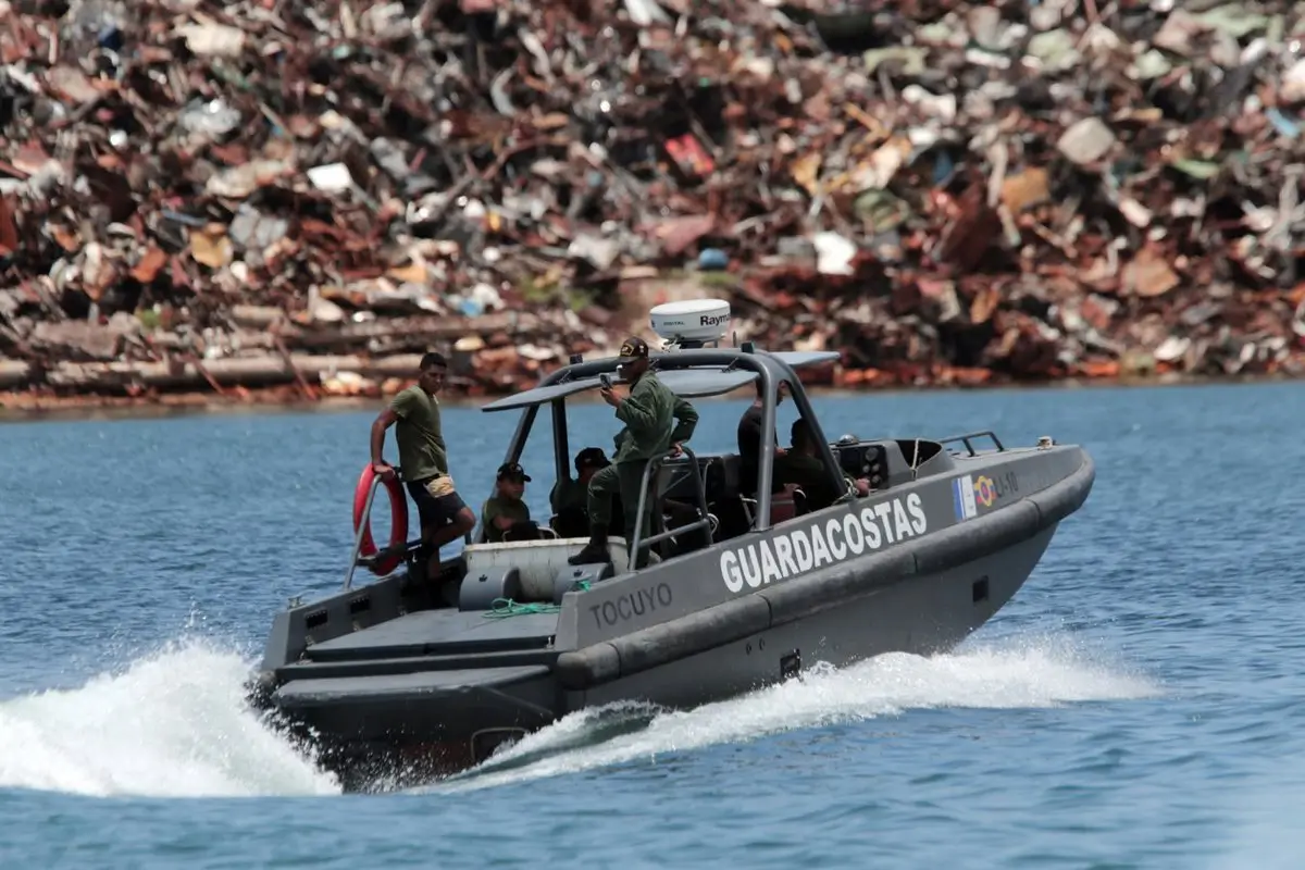 Archivo - Guardacostas venezolanos realizan una patrulla marítima en la ciudad de Valencia, estado de Carabobo - Europa Press/Contacto/Juan Carlos Hernandez