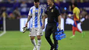 Messi lesionado en la final de la Copa América (Foto: X / @SC_ESPN)