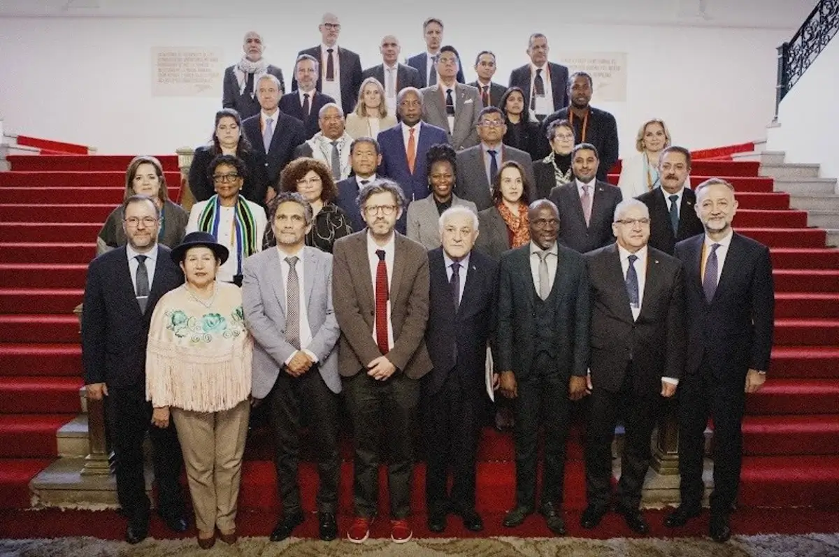 Los representantes reunidos en la conferencia del Grupo de La Haya - GRUPO LA HAYA