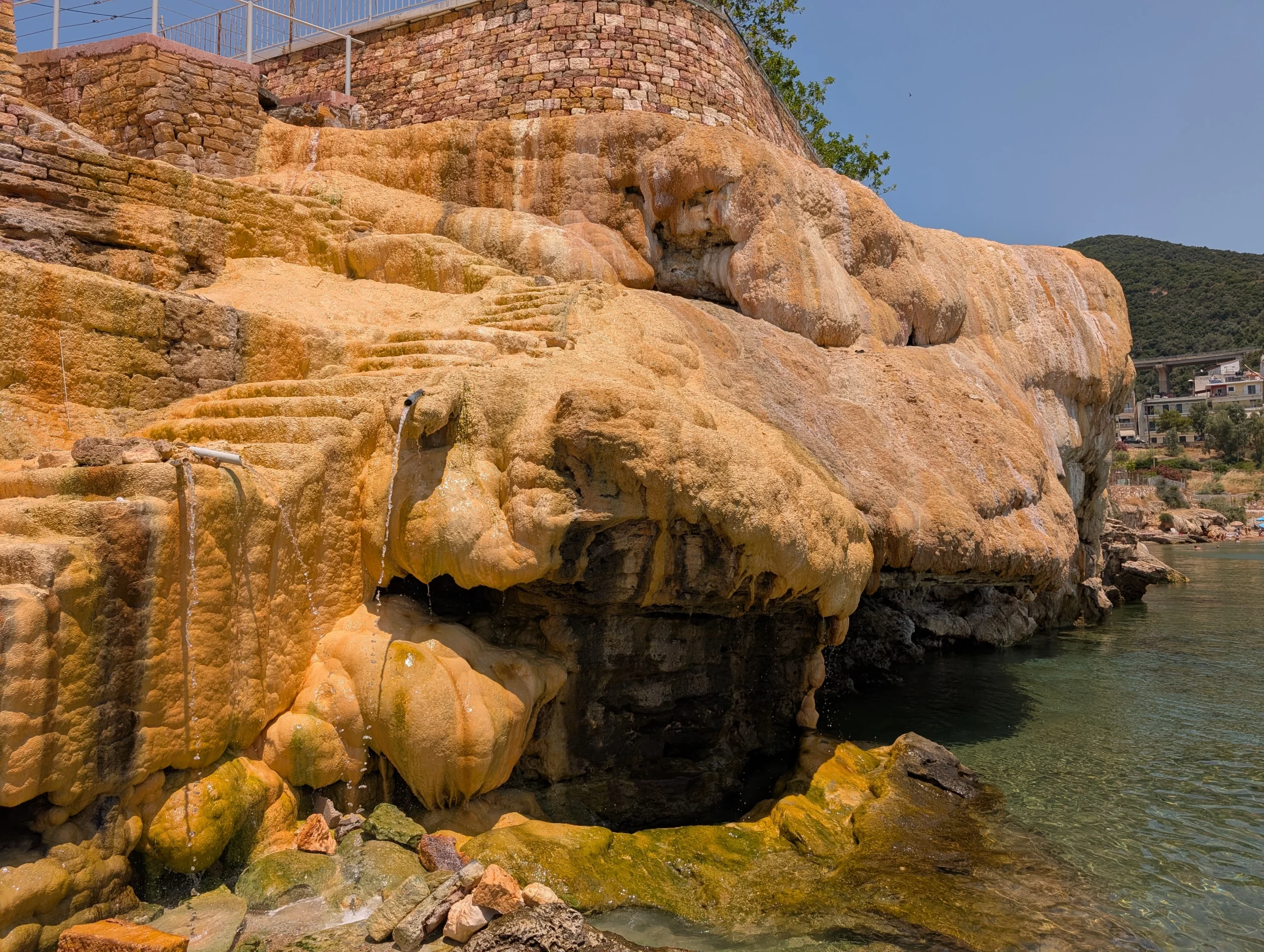 Edipsou y el Evia Project: Un paraĆso termal y cultural en Grecia 4 Aguas termales en la isla de Eubea (Grecia)