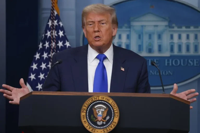 La Administración Trump pide al Supremo que retire el estatus de protección a 300.000 venezolanos